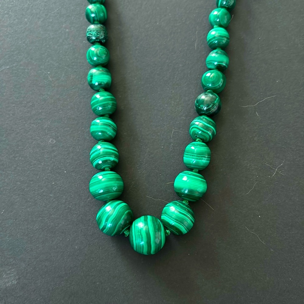 Vintage Malachite Graduated Beads Necklace silver clasp 36.5 inches long